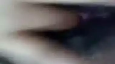 Juicy Desi XXX girl shows her hairy pussy on selfie cam