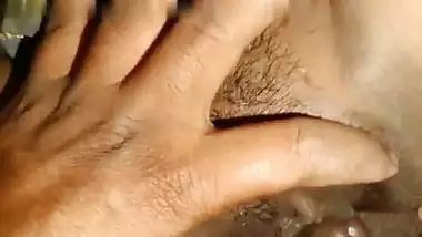 Husband eats his wife’s wet pussy in the desi porn