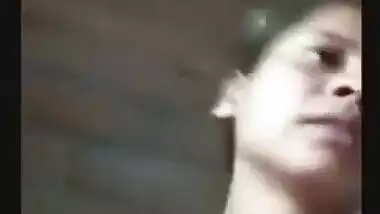 Desi Village Girl Shows Her Boobs and Pussy