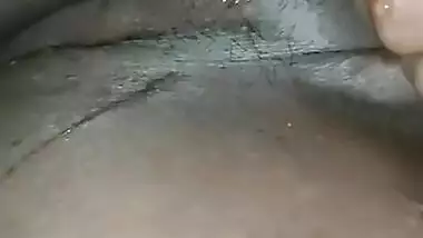 Desi Wife Using Dildo In Small Pussy And Water Came