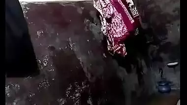 Bengali village bhabhi caught during her shower