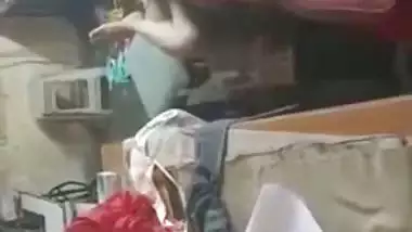 Chubby Desi XXX aunty have sex with worker inside factory MMS