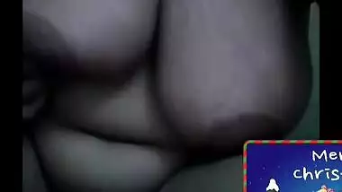Paki Bhabi showing Boobs Update