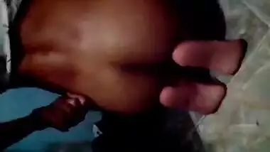 Desi teen showing her butt and boobs to her lover