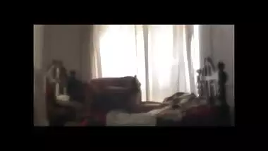 Desi guy fucking his kamwali 22 mins non stop fucking