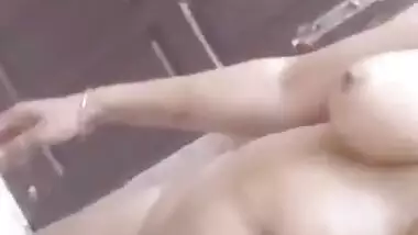 Cute Indian Housewife Making Her Own Nude Video