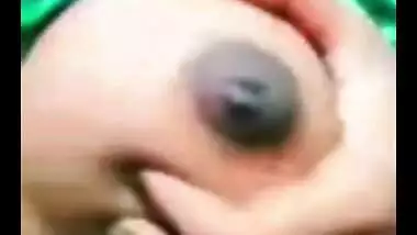 Very Beautiful Girl Showing Cute Boobs & Pussy Rubbing Also Video Call Leak