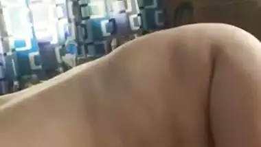 Desi bhabi sucking cock