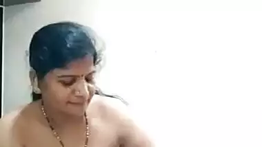 Marathi mature wife oiling hubbyâ€™s dick