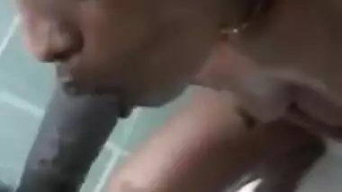 Srilankan Bathroom Sex Video