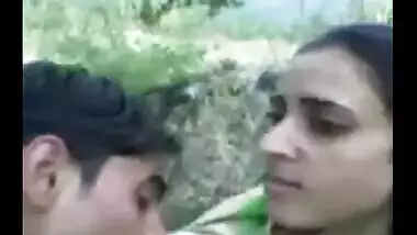 Desi village bhabhi’s outdoor sex with her neighbor