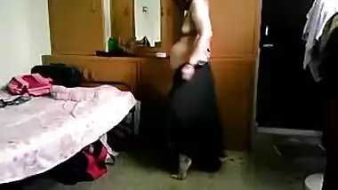 Pregnant bhabhi naked in bedroom 2