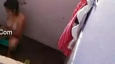 Desi girl desired man to film her in the nude while taking the shower