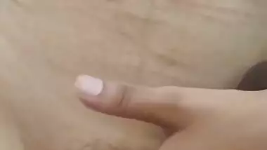 Bhen Ki Gand Dekhi Aur Dosto Ko Bi Video Banakr Maje Diye