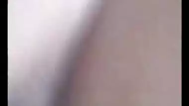 Best Indian blowjob ever.. 1 sings, 1 blows..