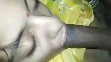 Beautiful Rajasthani Bhabhi blowjob topless show video