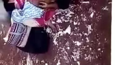 Mature bhabhi outdoor pussy fingering by lover