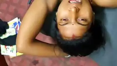 Cum pouring in mouth after heavy blowjob by village wife