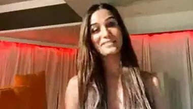 Full video of nude poonam pandey interview with fans