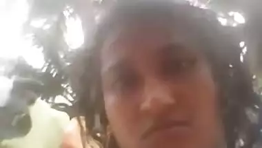 Horny girl masturbating till cumming