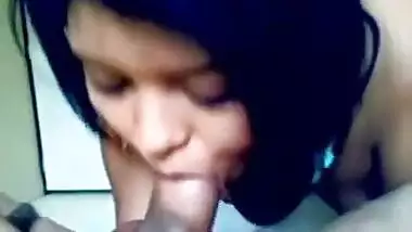 Legal age teenager Indian girlfriend homemade oral-stimulation video