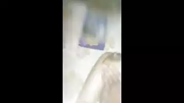 Hubby fingering in my smooth chut