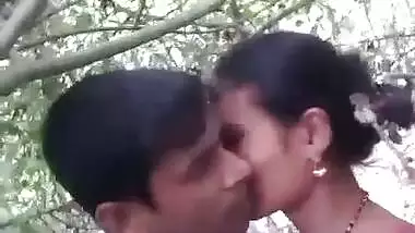 Dewar Bhabhi Out Door Fun