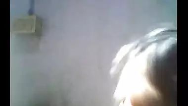 Indian porn mms of mature busty housewife fucked by hubby’s friend