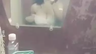 Sexy Girl Showing Her Bigboobs