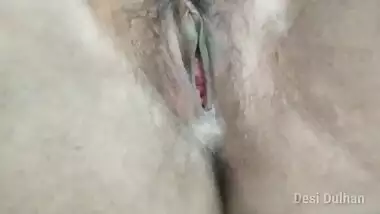 Selfie Video Of Desi Wife Fingering Hairy Pussy