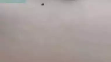 Beautiful Pakistani girl nude selfie MMS