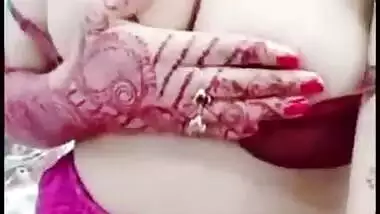 Famous Tango queen Sobia back once again & Playing with her Assets