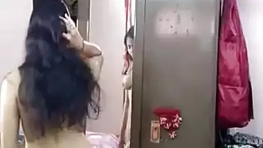 Desi girl with curvy and beautiful ass nude selfie for bf