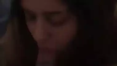 HORNY DESI BABE GIVING DEEP BLOWJOB TO EX LOVER PLEASURE