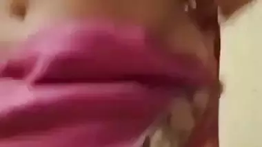 Big pussy rubbing GF in horniness desi viral MMS