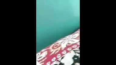 Dilettante bhabhi enjoys a quick fuck with her lascivious spouse