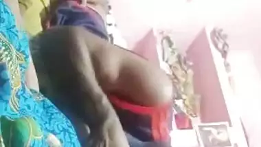 Dewar Bhabhi Romance and Boob Sucking 2 clips part 1