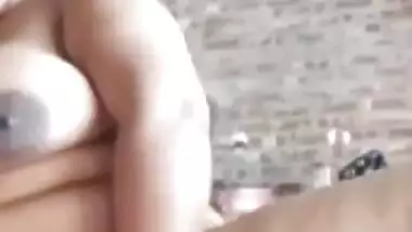 Milk Tanker Bhabi Fingering