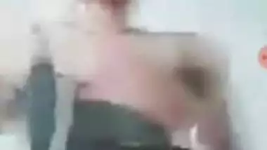Sexy Desi Girl Showing Update 2 Clips Part 2