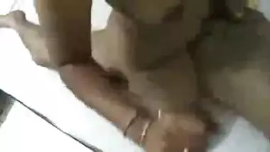 Hot and Smart Indian Aunty enjoyed with her Friends