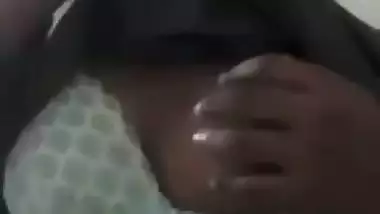 Horny girl shows boobs on video call to lover viral MMS