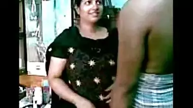 Village house wife porn video with hubby’s friend