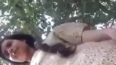 Desi cute teen show her hot pussy