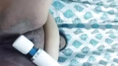 Chubby Indian Bhabi Masturbating (Update)