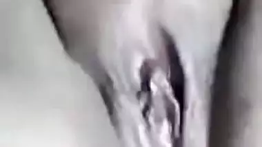 Horny Bhabhi Showing Her Boobs and Pussy On Vc Part 2