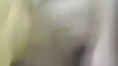 Wet pussy bhabhi masturbating using cucumber