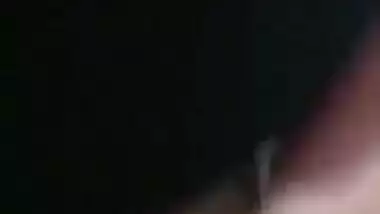 Bombay Model Making MMS Video Of Hot Boobs
