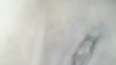 Cute Paki Bhabi Masturbating