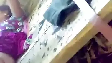 Odisha mai labor ki bibi ko malik ne truck mai choda