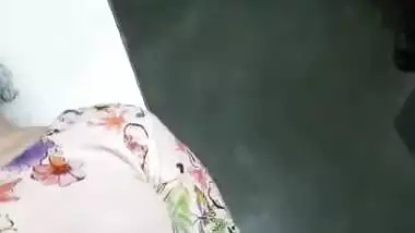 Beautiful girl tight pussy fucking